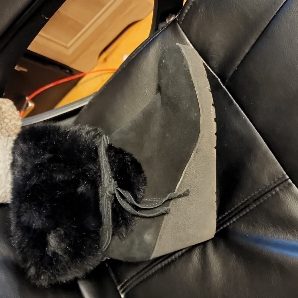 Bear paw ankle boot wedge